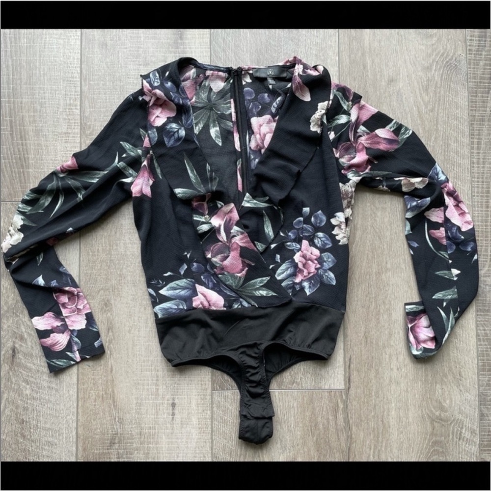 Missguided Floral Deep V Body Suit Size Small